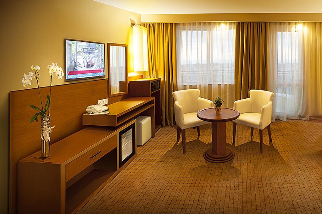 Landmark Creek Hotel & Wellness Plovdiv Room photo